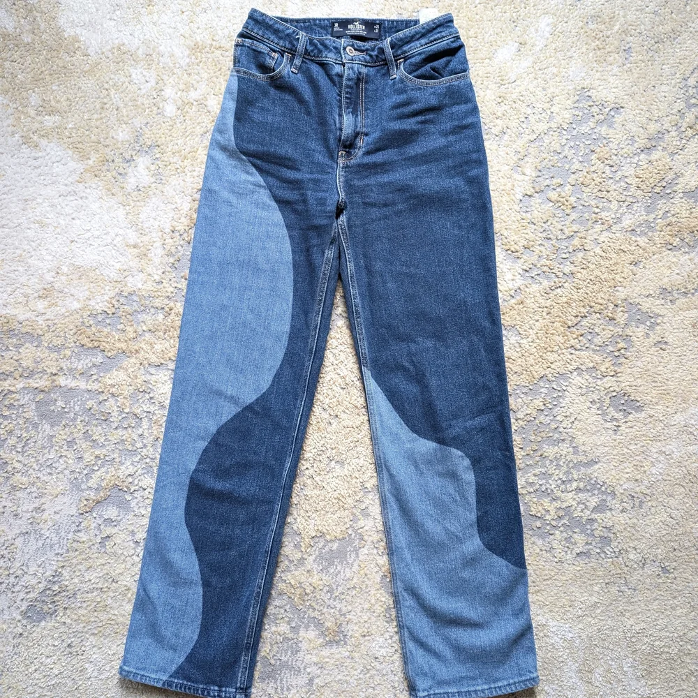 Hollister Two-Tone Contrast Jeans Sz 3R – High Rise Straight Leg Denim - Picture 2 of 7